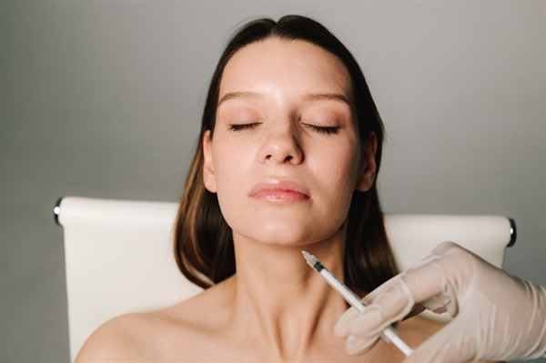 Rewards Programs for Injectables: How to Save Money On Botox, Dysport, Xeomin & More Aesthetic Treatments